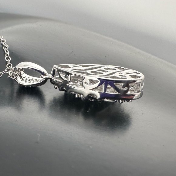 Beautiful Multi Diamond Pendant with 1 Ct of  Round and  Baguette Diamonds  .925 - Picture 4 of 8